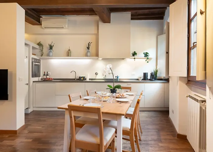 Via Dei Pilastri, 44 - Charming And Cozy Apartment In Florence Historic Cente